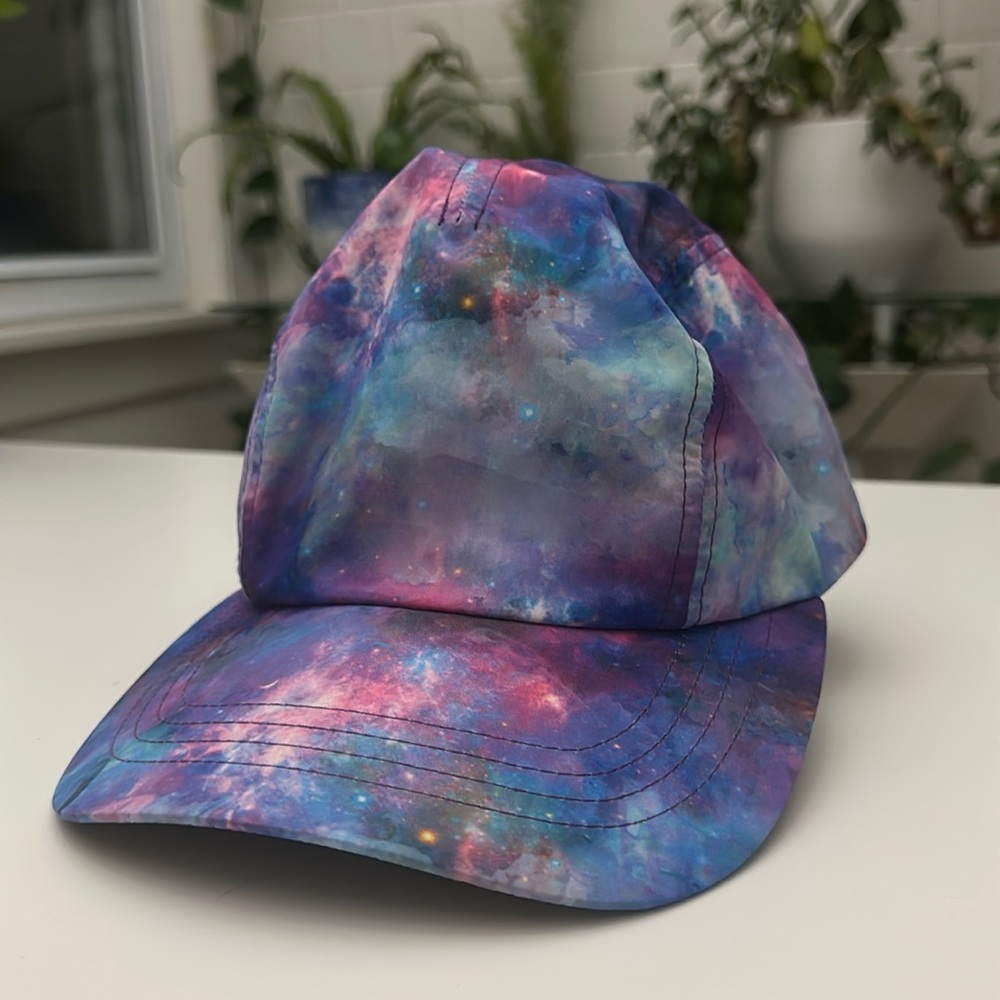 Free Shipping Women's Fila Sport Cap Galaxy Star Print 💜💙🩷